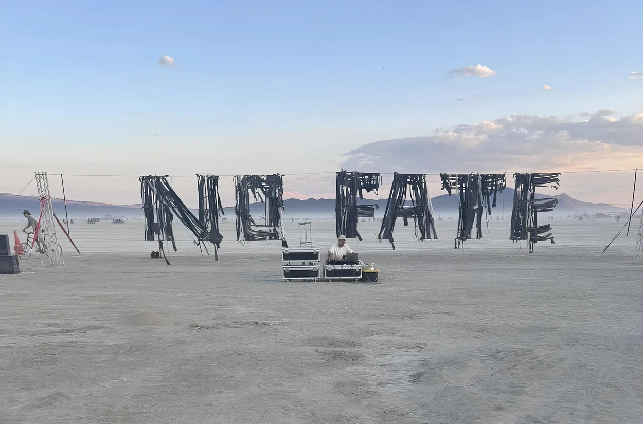 No Fate інсталяція Олексія Сая на Burning Man