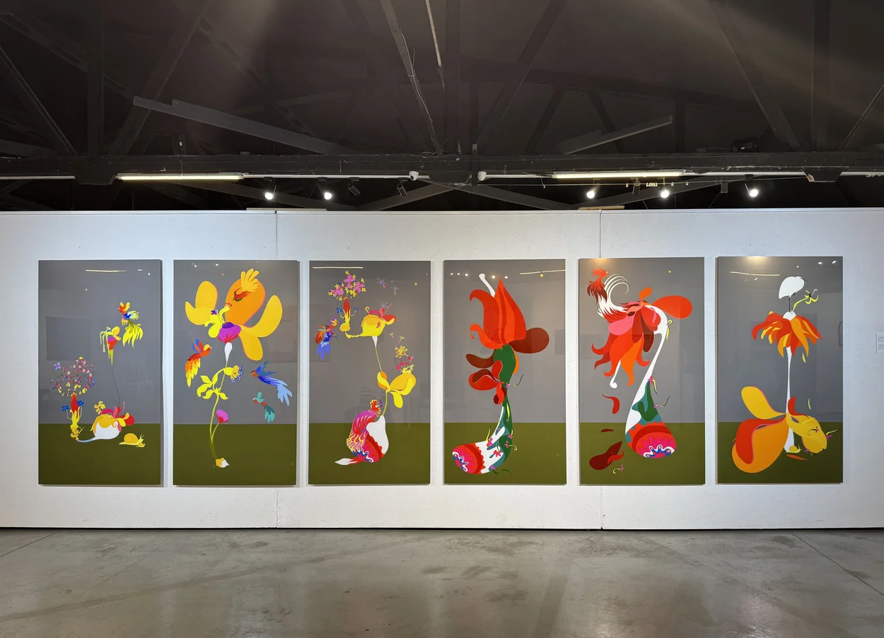 Фрагмент стенду Abramovych Art з роботами Степана Рябченко 
Фото: Marbeks