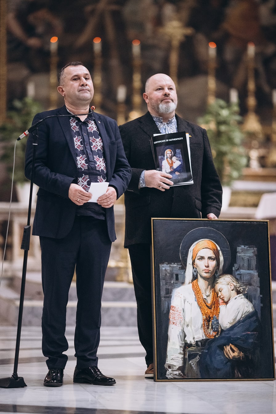 Куратор Юрій Котик та художник Володимир Коюк