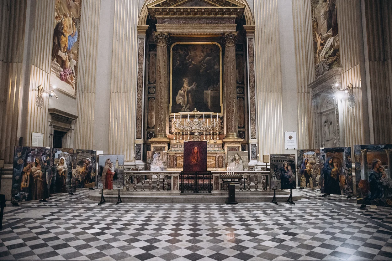 Виставка Молитва за Україну у Римі 05