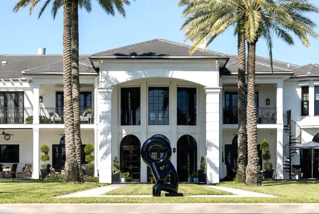 «Мислитель», помічений у «бункері мільярдерів» на острові Індіан-Крік