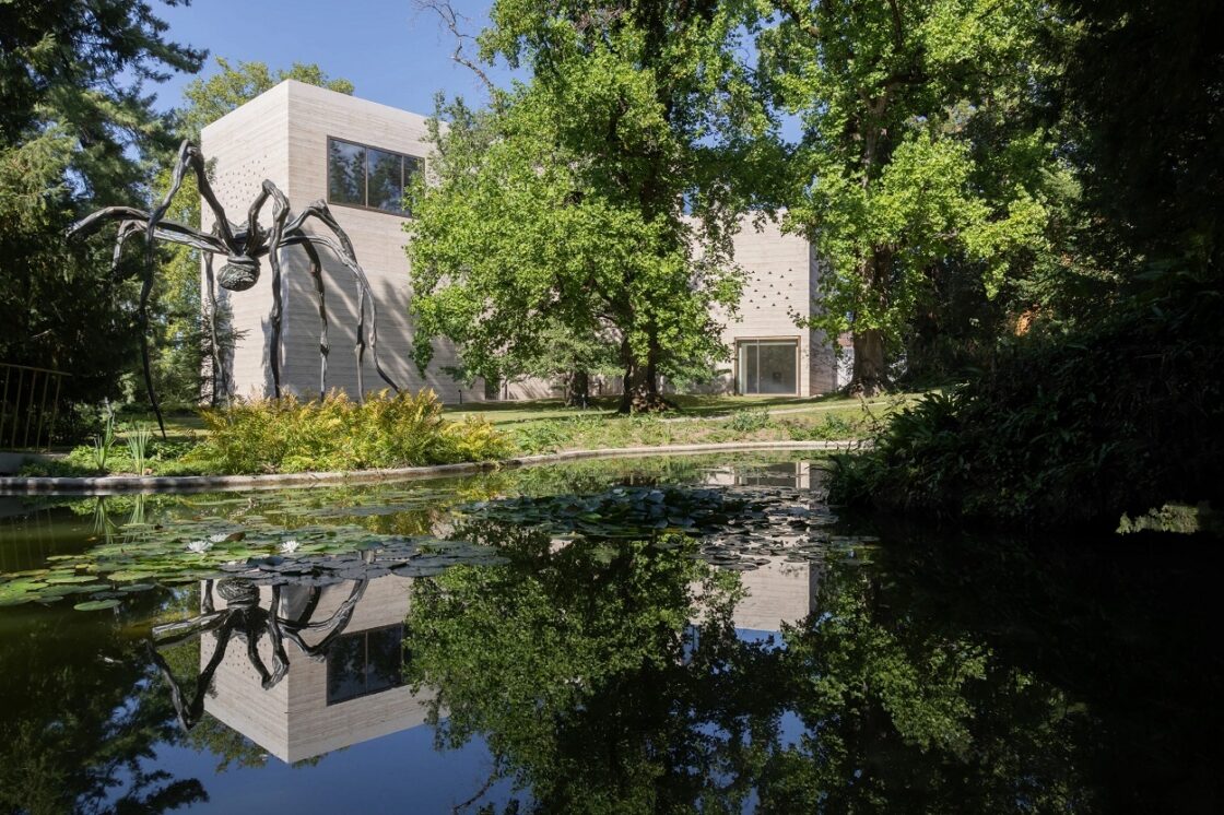 Нові споруди у Fondation Beyeler, спроєктований Пітером Цумтором. Фото: Іван Баан